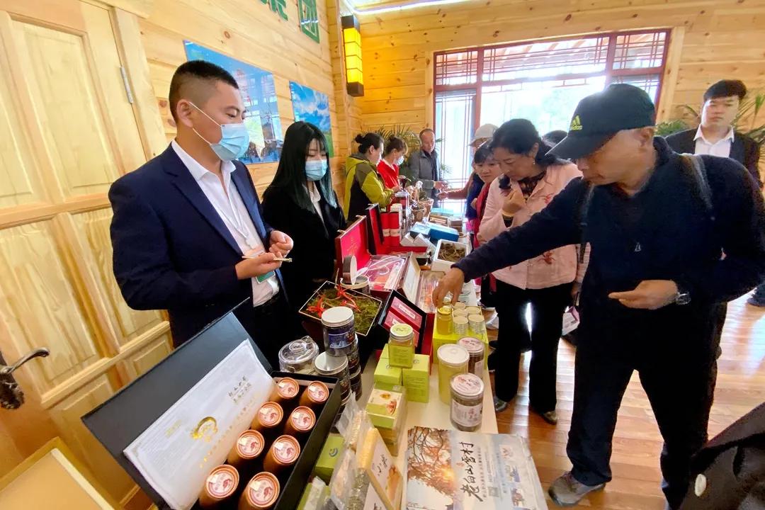 长白山森工集团亮相第四届中国绿化博览会