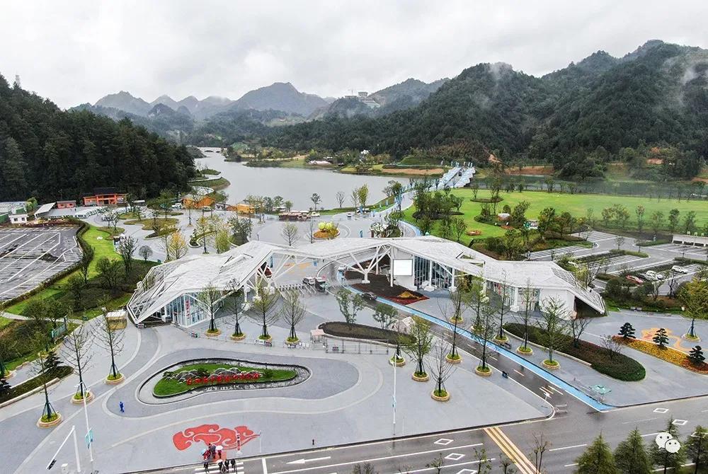 长白山森工集团亮相第四届中国绿化博览会