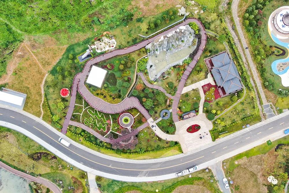 长白山森工集团亮相第四届中国绿化博览会