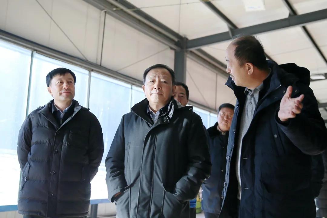 金寿浩州长到长白山森工仙峰四季度假区调研