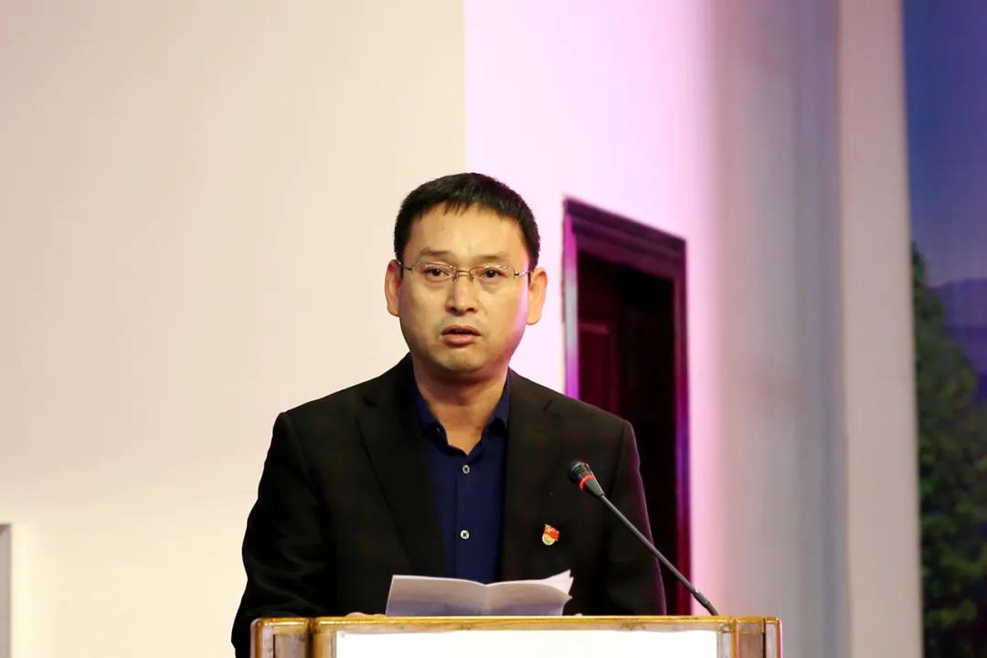 长白山森工集团党委召开廉政教育大会