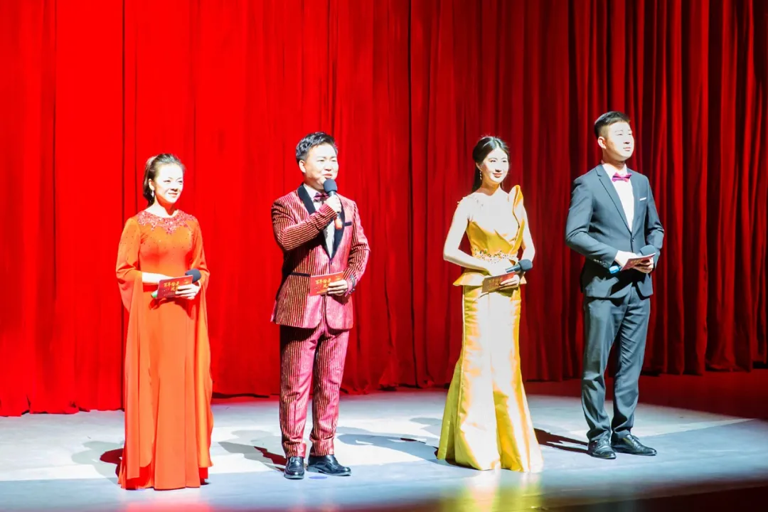 长白山森工集团隆重召开庆祝中国共产党成立100周年表彰大会