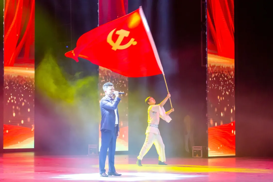 长白山森工集团隆重召开庆祝中国共产党成立100周年表彰大会