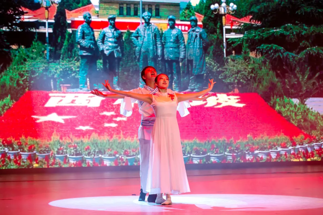 长白山森工集团隆重召开庆祝中国共产党成立100周年表彰大会